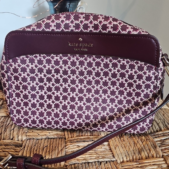kate spade Handbags - Kate Spade  Crossbody Bag